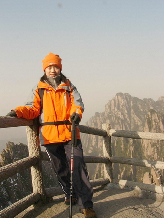I'm standing beside the aerolite - Standing beside the famous stone