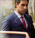 Movie Guru - In this movie the Abhishek Bachan done a marvalous acting . The story is slightly based on Dhiru Bhai Ambani  and the role played the Abhishek Bachan. The way he act inthe picture is excellent.