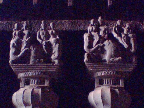 ellora caves - every one is well acquainted about ellora caves, and i think i dont have to tell anything.