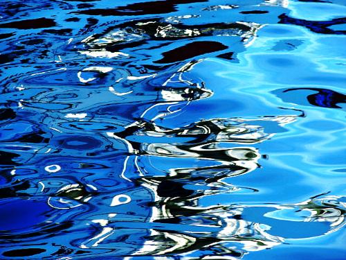 Water relection - Some houses reflecting in the oil like water