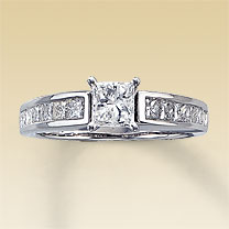 Engagement - Pretty engagement ring.