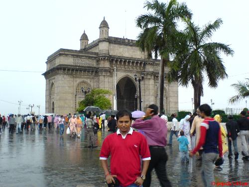 Gateway Of India - This is nice place. In front of Gateway of India Taj Hotel is there.
