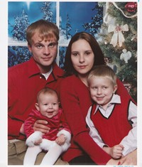 My family - This is my family's Christmas picture Christmas 2006