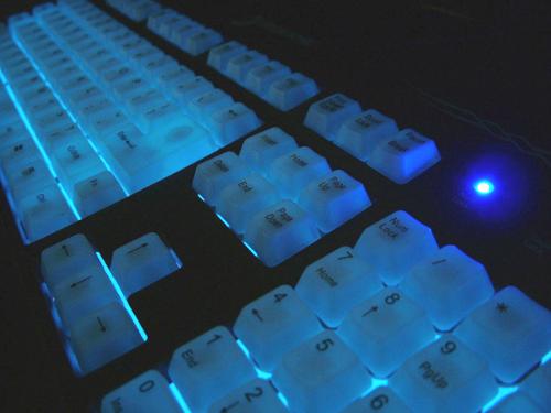 The illuminated keyboard - Have look at this illuminated keyboard. Why use a usb light to see wats where when uve got this baby.