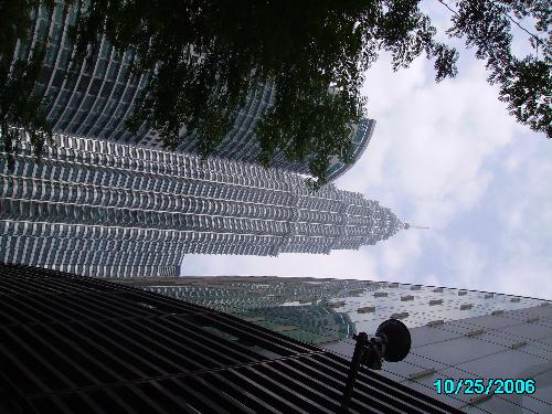 Petronas Tower @ Malaysia - this was taken last October 25 2006 by my uncle in malaysia..It Is so nice.. and he said Malaysia is a very high tech country.. i wish i can go there..