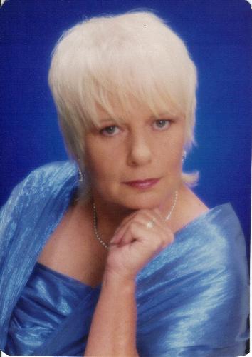 My Mom - This is my mom ilost her in April, 2000,..I miss her so much