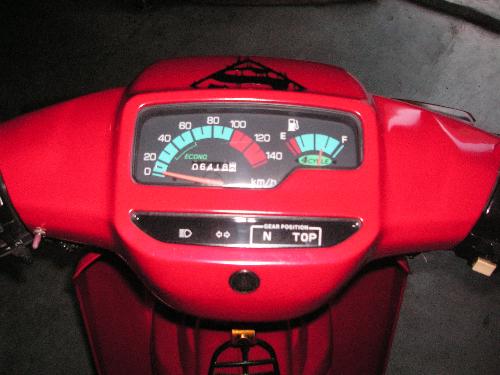 Panel View of a Yamaha Crypton Std - clean and nice