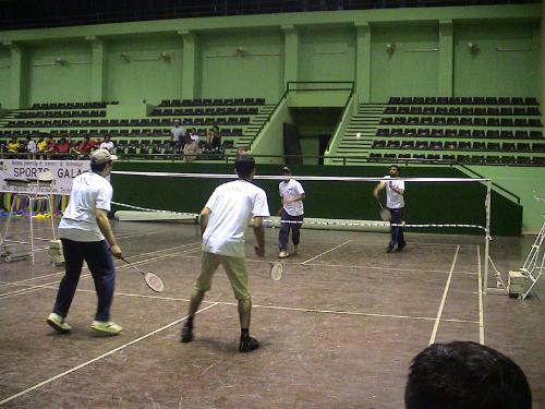 badminton - to play badminton