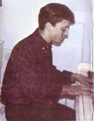 Billy Joel - A very young Billy Joel
