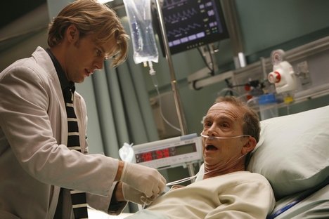 Dr. House - Some scene in Dr. House, with Chase torturing a patient or so it seems ;)