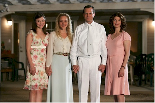 Big Love Cast - The HBO show Big Love's cast : Bill Paxton as Bill Henrickson, Jeanne Tripplehorn as Barb Henrickson, Chloë Sevigny as Nicolette Grant, and Ginnifer Goodwin as Margene Heffman