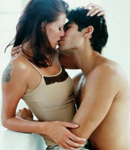 smooch - loveing each other is the best thing and feeling u can do in the world
