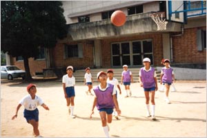 basketball - playing basketball