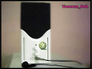 my ipod - uahauhauauhauhauahua it is funny, isn't it?? I wish a Larc~en~ciel ipod.. I think all L'Arc~en~ciel fans want the original ipod... here a pic from the original http://img329.imageshack.us/img329/4959/ipodnv4.jpg