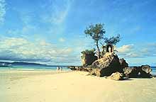 boracay sunshine - Boracay, a great place to relax and enjoy the beauty of nature. With its white sand beaches, anyoone who visits the place will surely keep coming back. A place to spend time with the family, friends and our special someone. Come to boracay and enjoy the beauty of the philippines
