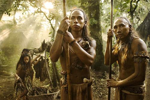 Apocalypto_Jaguar_Paw_and_Flint_Sky - Jaguar Paw (left) and his father Flint Sky (right)
