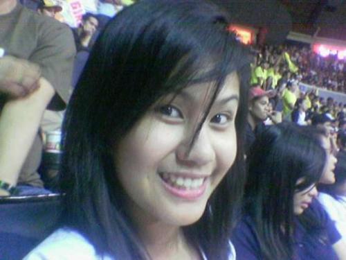@ the big dome - taken during semi-finals...talk'ntext vs ginebra... takin' pics while the crowd is busy watching!!!:D *certified basketball addict!\m/