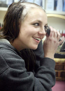 Britney goes bald - Britney shaves her head