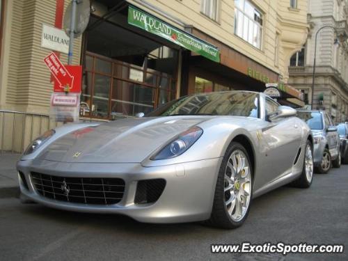 beautiful ferrari! - hey,all of you who love cars, take a look at this beautiful car ... perhaps we'll drive one like it, some day soon.