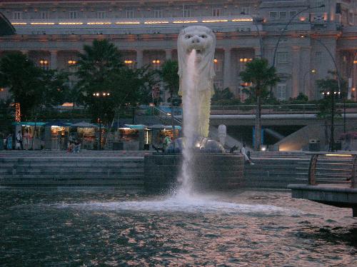 merlion - merlion in singapore, somewhere near the river, is it ?