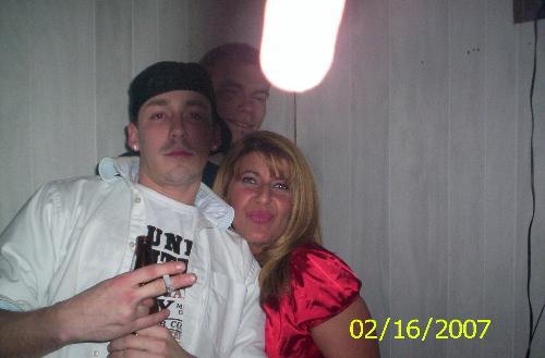 yum -  boricua and white guy hsi friedn thought hsi finger would look good pendejo