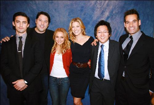 Heroes cast - Heroes cast together on a photo