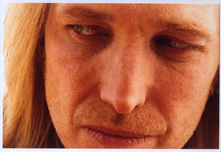 tom petty - another photoshoot picture of petty.