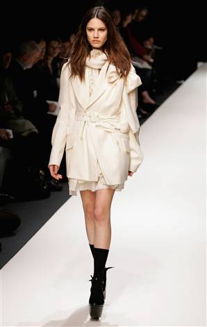 Gorgeous Model - Runway model