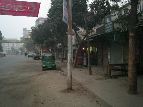 Ashyfoot Road - Ashyfoot Road - means 80 foot road - in Dhaka, Bangladesh