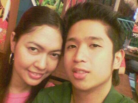 me and my boyfriend - This is me with my boyfriend. He actually loves taking pictures of me or of us together..sweet = )