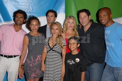 heroes - The gang at a premiere