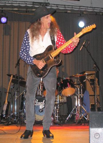 Warren Keats - Warren Keats, aussie singer,songwriter and multi talented musician.....