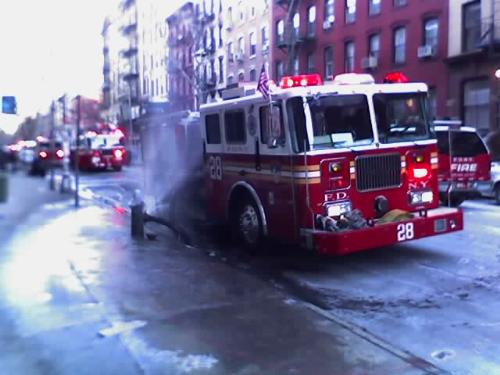 firemen truck - NYC firemens in accion