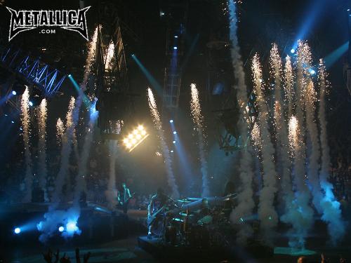 metallica  - stage show
