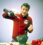 Jamie Oliver  - The hottest young star of TV cookery programmes, 
Jamie Oliver has wowed all generations of food lovers 
with his fresh, no-nonsense cooking style and his inspiring recipes.

Jamie lives in London with his wife, Jools and their daughters, Poppy and Daisy.