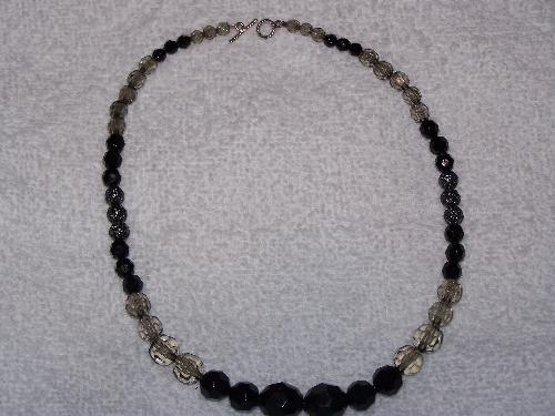 handcrafted black beaded necklace - new to making beaded jewelry