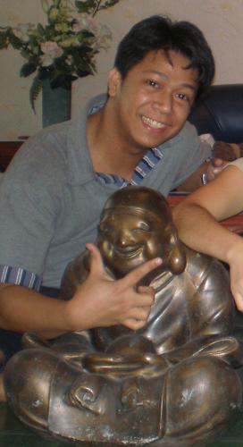 man with the golden buddha - buddha,golden buddha,gold,treasure