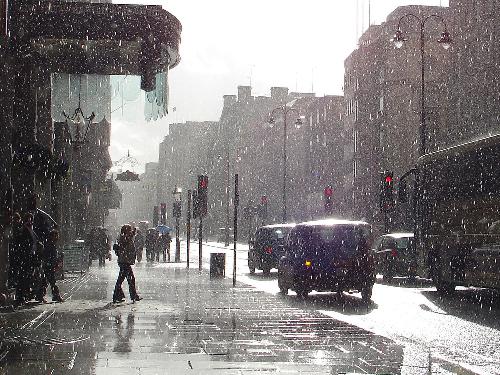 Strand, London - Another artistic picture taken by my brother! Rain in Strand, London