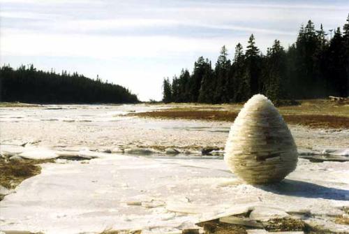 andy goldsworthy - andy goldsworhthy created a cairn form sheet ice