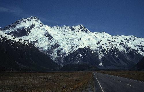 new zealand - big mountains in the south island of new zealand