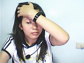 hawi ng buhok - i brushed my hair with my fingers..
