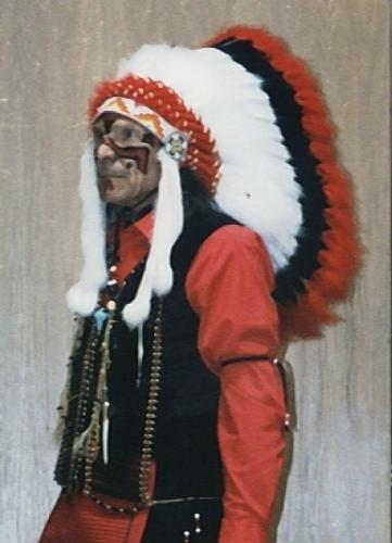 warrior's head dress - rolling thunder in warrior head dress