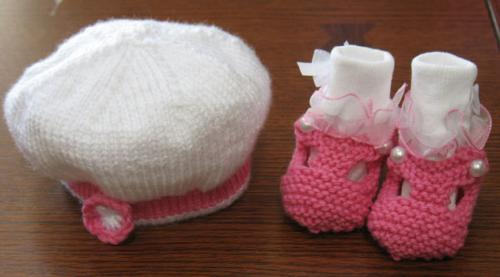 Baby Beret and Mary Janes - Recently finished this hat and booties for a friend's new baby girl.