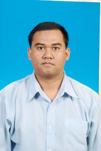me,myself and i - myself photo that taken last year.. if you see at my face, you will khow how my body look like ( that if you know how to read my mind... hehehe )