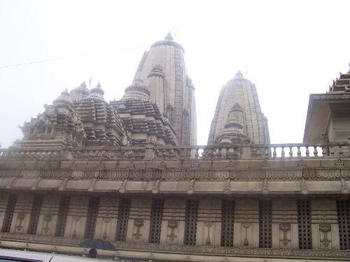 Birla Mandir, Calcutta - The Birla Mandir is on Ashutosh Chowdhury Avenue in Calcutta and is one of the newest large temples to visit in Calcutta, taking 22 years to build it is an all marble structure.
