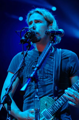 Nickelback - Nickelback, Chad Kroeger performing live!