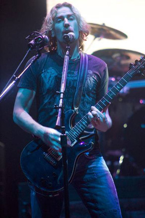 Nickelback - Nickelback, the singer performing, live on stage!