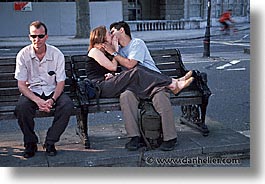 kiss in public - Kiss in public an ashame?