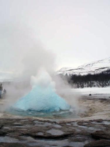 Geysir - An erupting geysir.