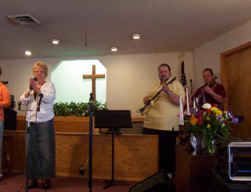Christian Music - a group singing southern gospel christian music at Haven Baptist Church, Sheffield Village, Ohio